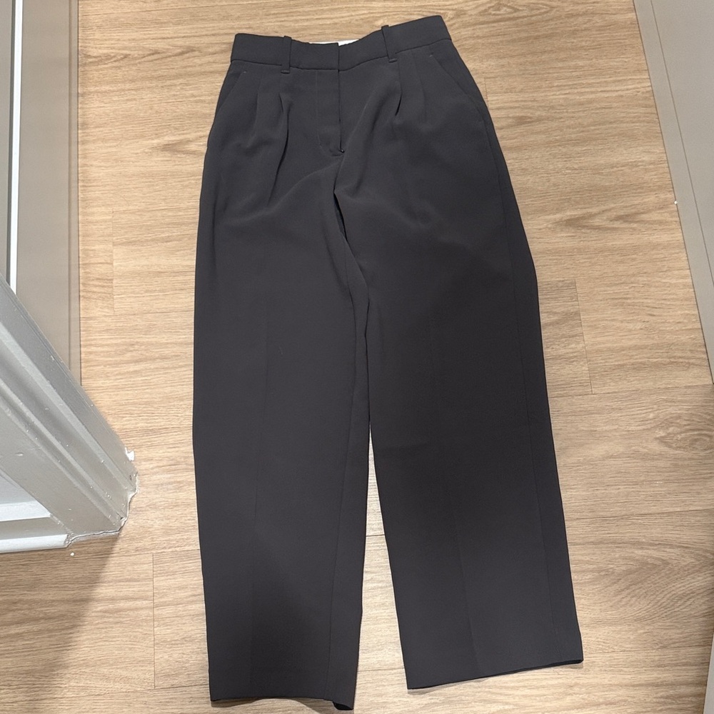 Aritzia Wilfred Effortless Pant